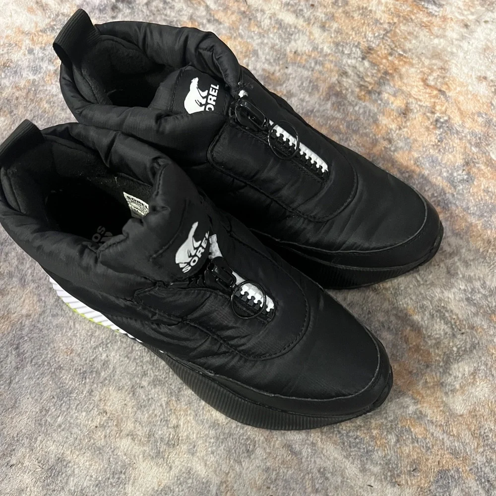 Sorel Out N About™ III Puffy Zip Black/White 6.5